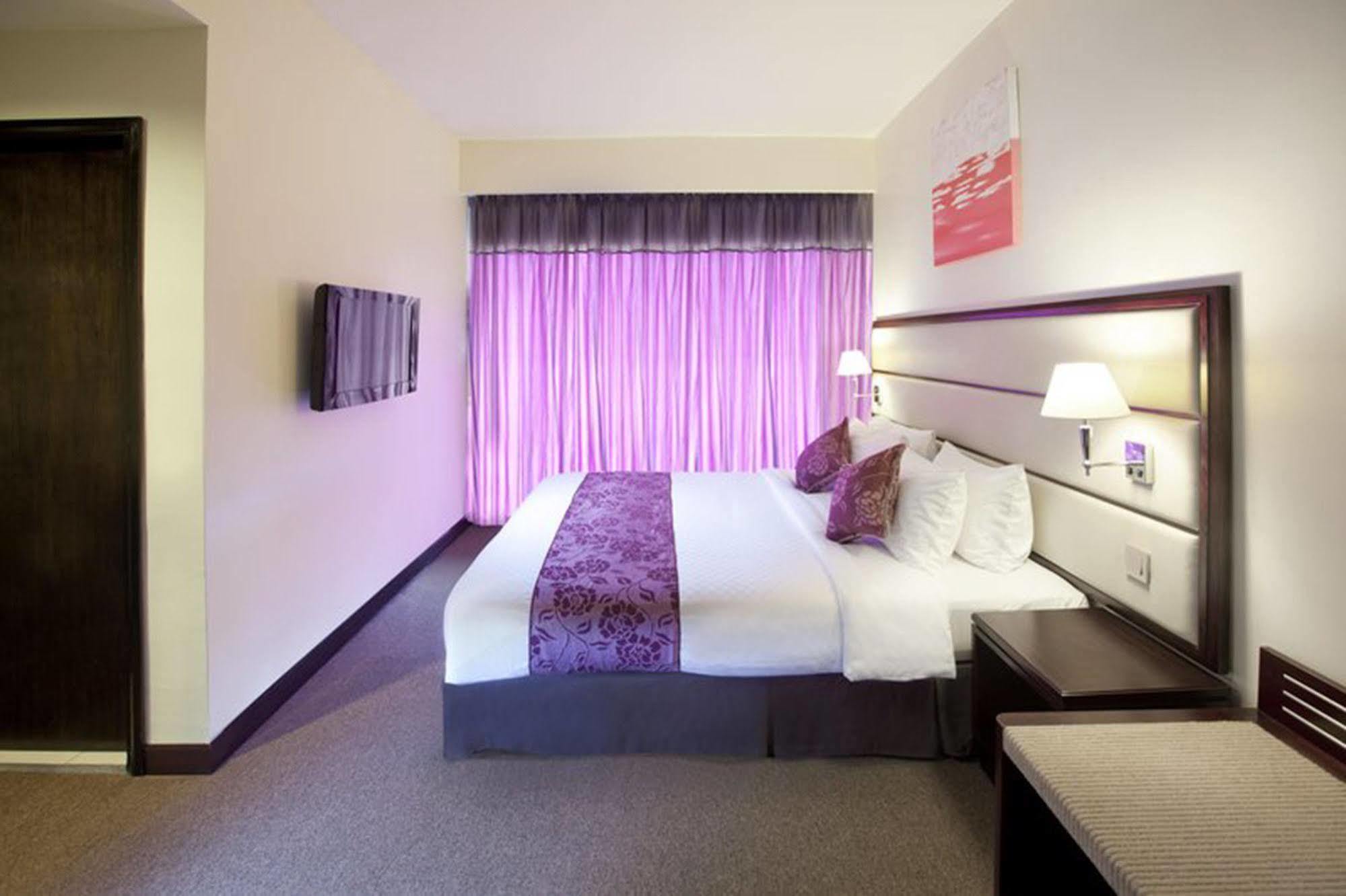 Silka Johor Bahru Hotel Buitenkant foto