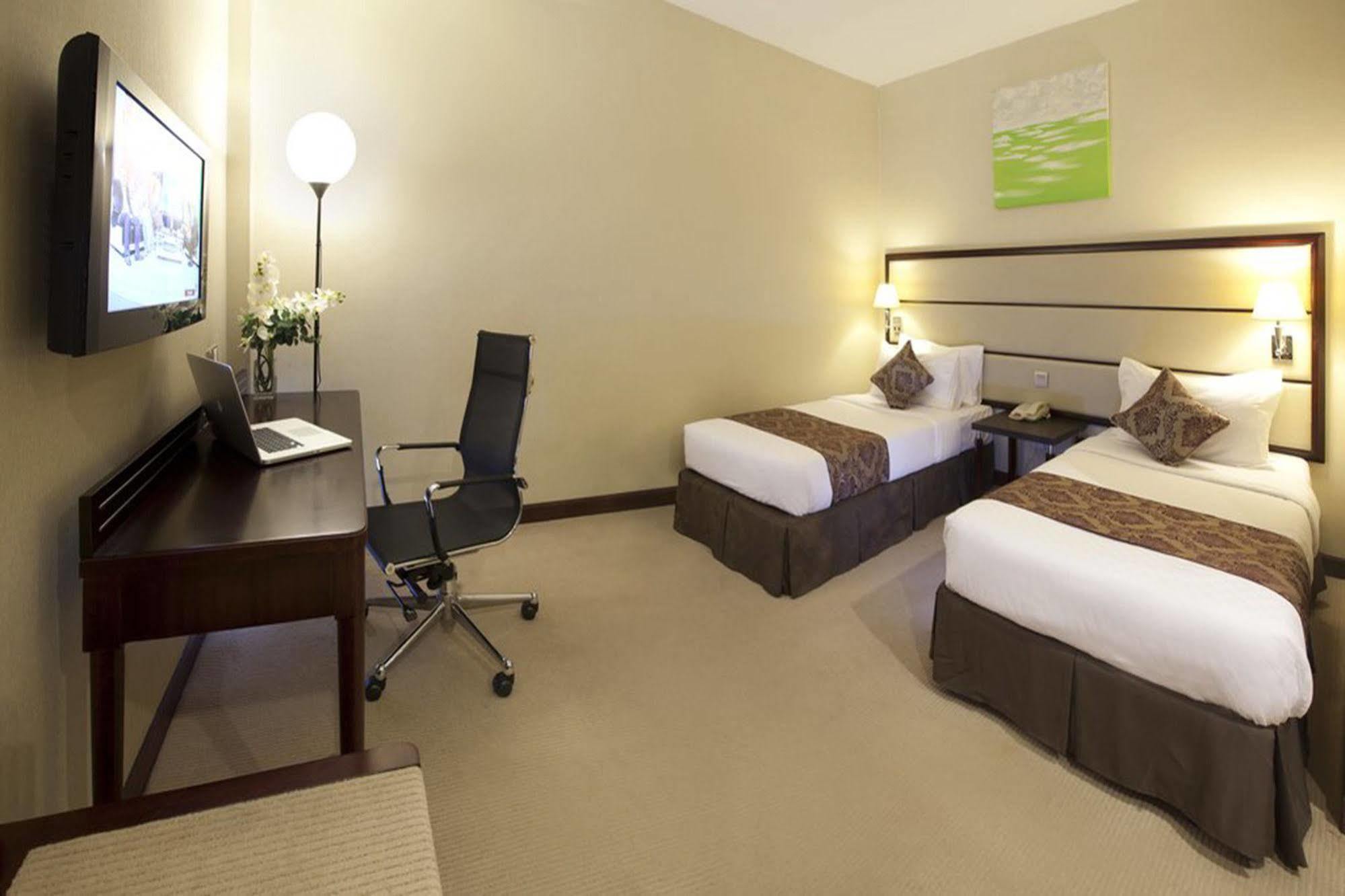 Silka Johor Bahru Hotel Buitenkant foto