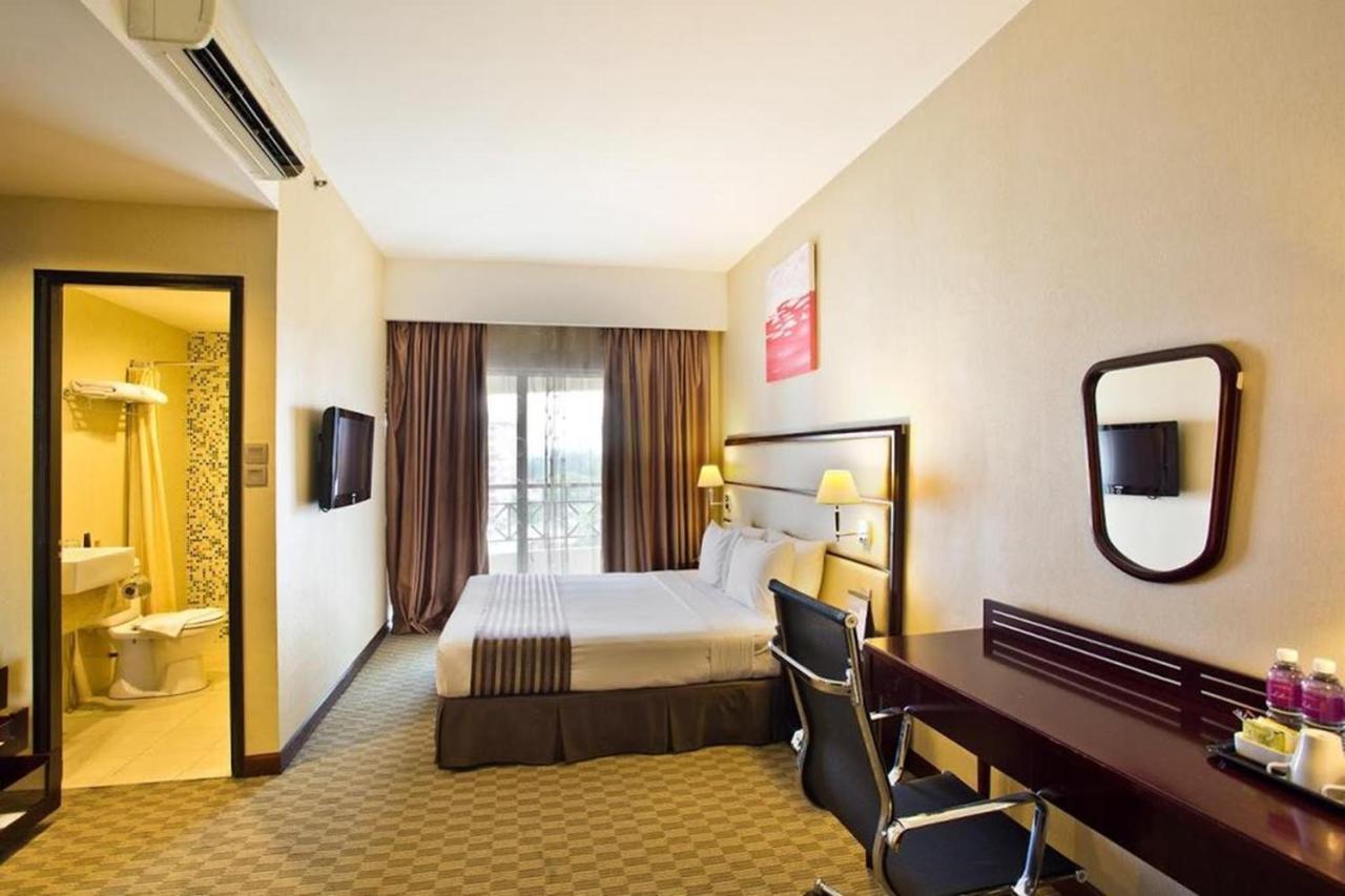 Silka Johor Bahru Hotel Buitenkant foto