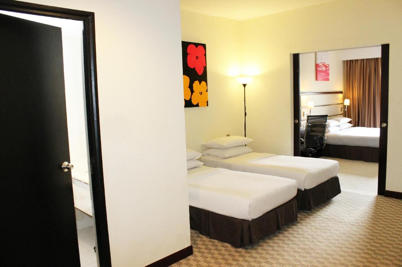 Silka Johor Bahru Hotel Buitenkant foto